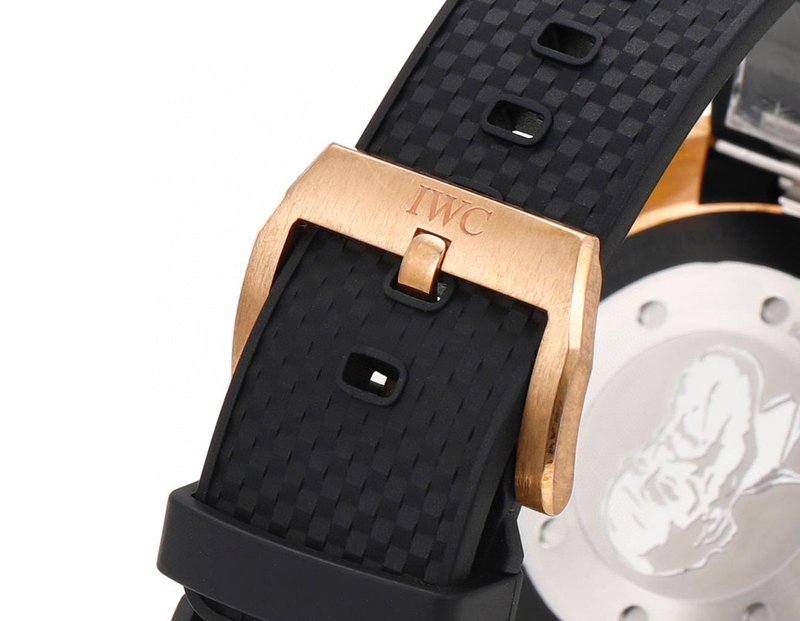 IWC 아쿠아타이머 대백상어 스페셜 에디션 시계 001-251605