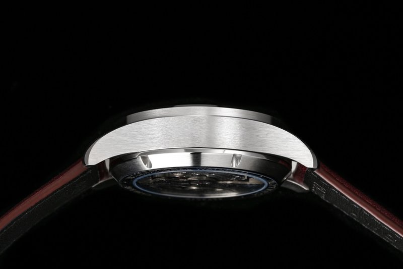 IWC 파일럿 호랑이 특별판 시계 001-251610