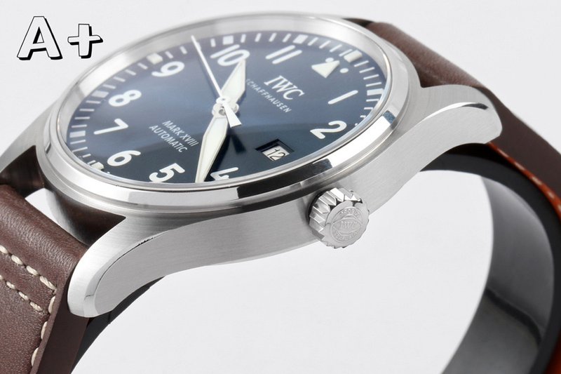 IWC 파일럿 시리즈 오토매틱 남성 시계 001-251611