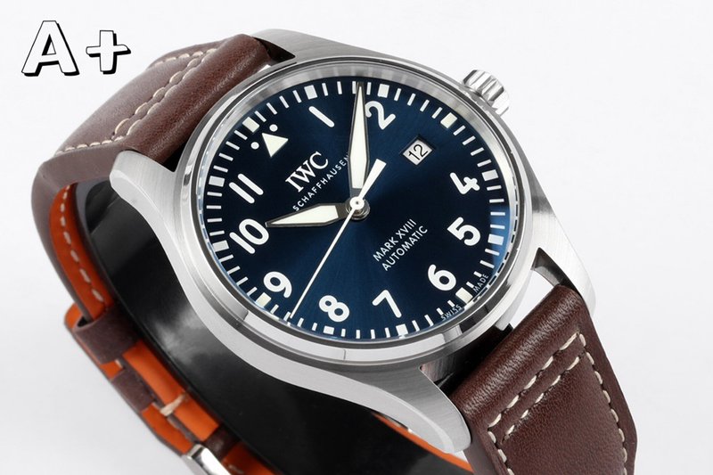 IWC 파일럿 시리즈 오토매틱 남성 시계 001-251611