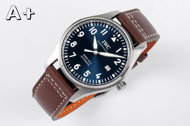 IWC 파일럿 시리즈 오토매틱 남성 시계 001-251611