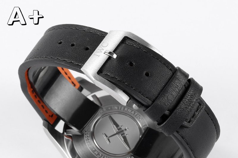IWC 파일럿 마크 18 헤리티지 시계 001-251617