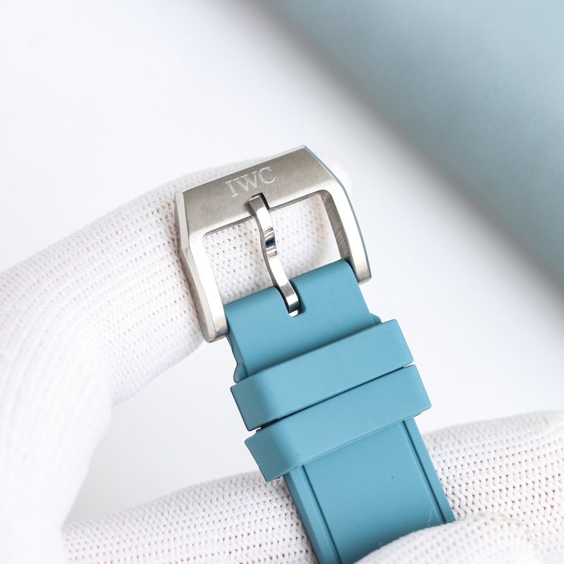 IWC 파일럿 시리즈 블루 다이얼 스틸 워치 001-251626