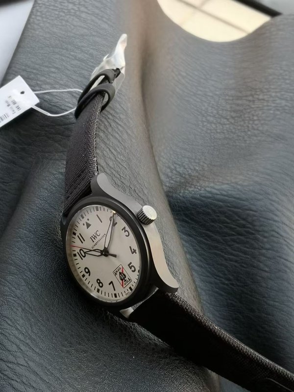 IWC 파일럿 워치 블랙 에이스 특별판 001-251646
