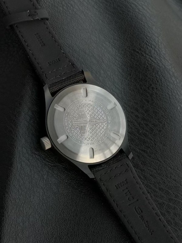 IWC 파일럿 워치 블랙 에이스 특별판 001-251646