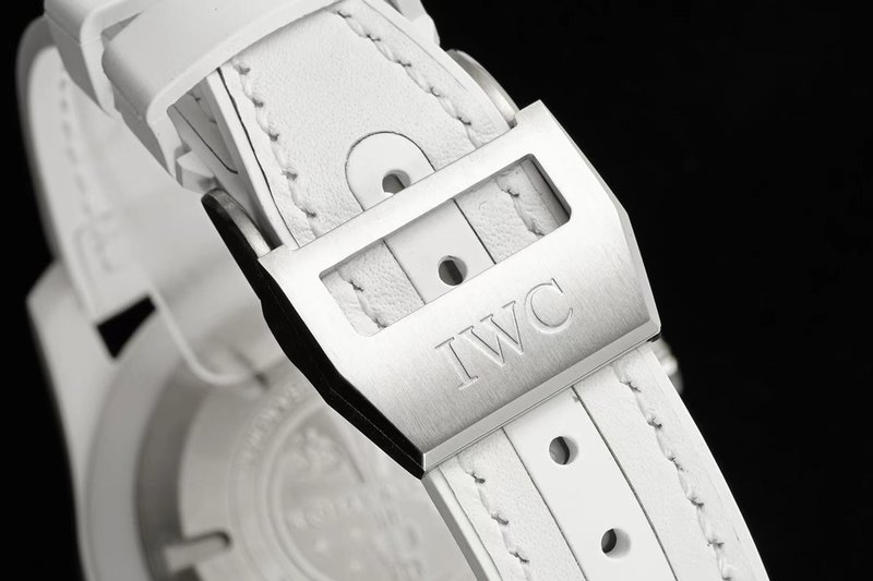 IWC 파일럿 크로노그래프 페셜 에디션 001-251649