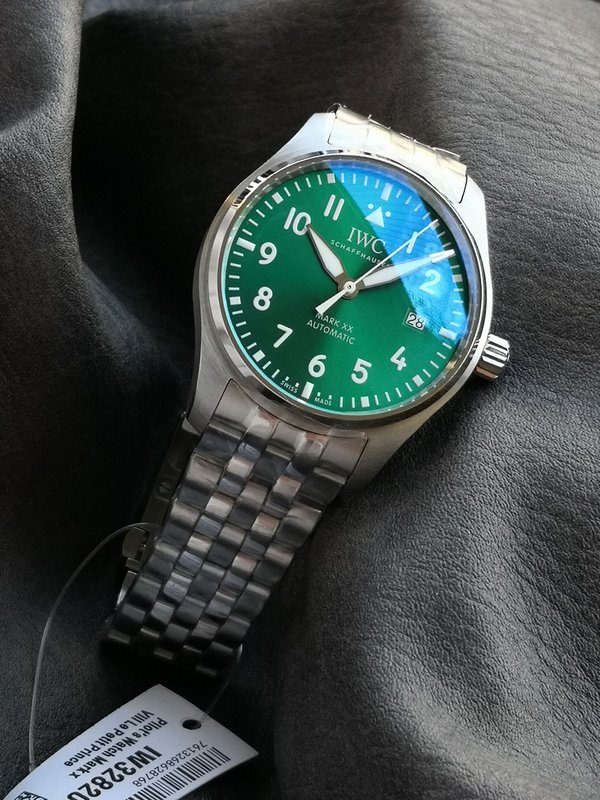 IWC 파일럿 시리즈 테인리스 스틸 그린 다이얼 오토매 001-251663