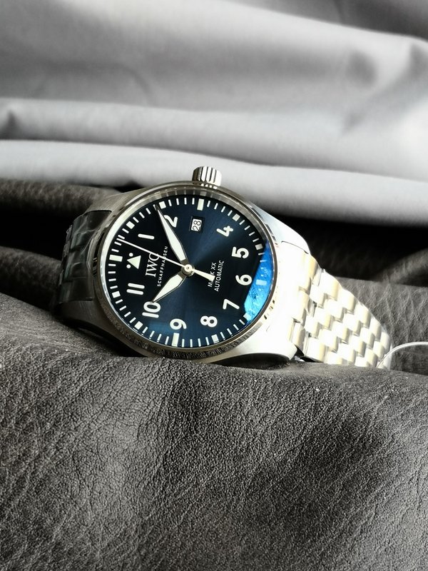 IWC 파일럿 시리즈 틸 블루 다이얼 오토매틱 시계 001-251664