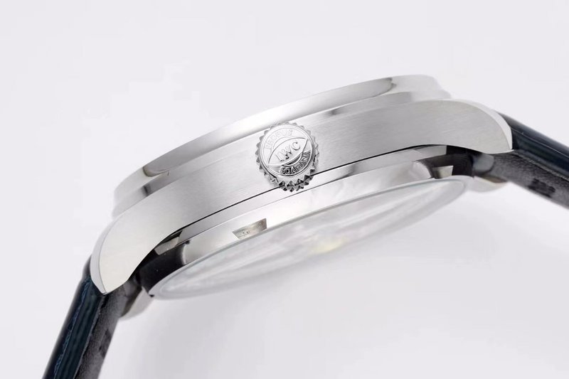 IWC 포르투기제 판다 다이얼 블루 핸즈 오토매틱 시계 001-251672