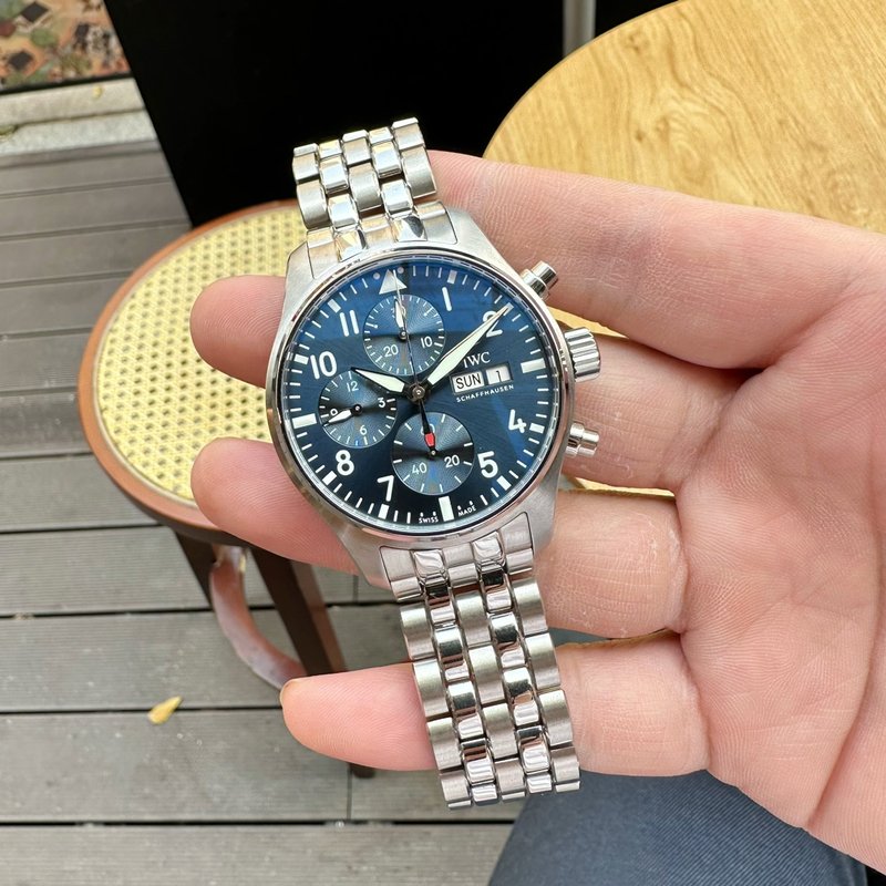 IWC 파일럿 크로노그래프 41mm 틸 케이스 001-251680