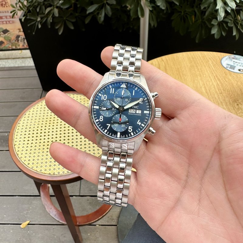 IWC 파일럿 크로노그래프 41mm 틸 케이스 001-251680