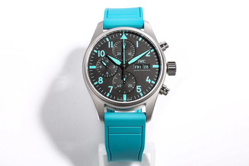 IWC 파일럿 페트로리움 그린 크로노그래프 001-251683
