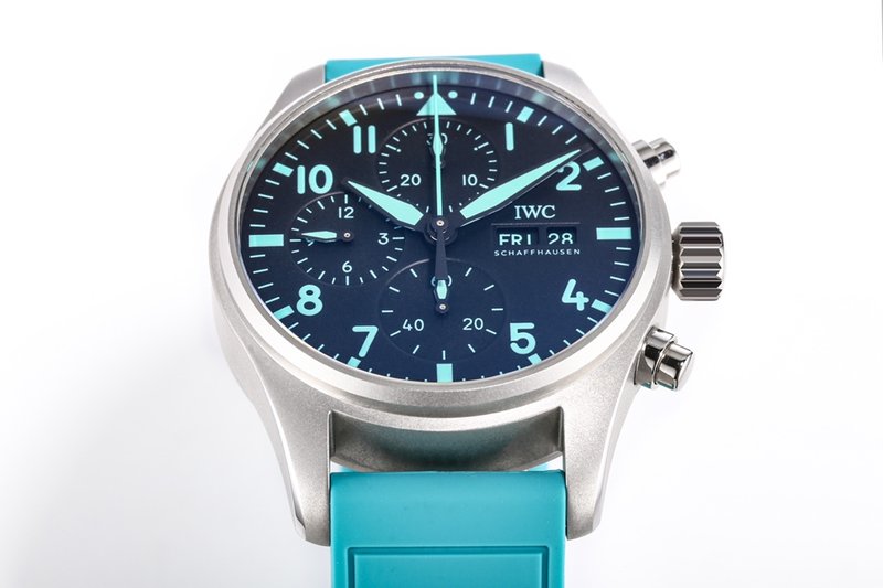 IWC 파일럿 페트로리움 그린 크로노그래프 001-251683