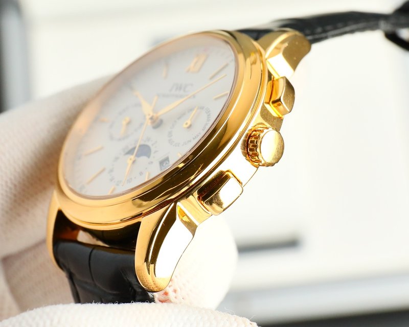 IWC 포르투기제즈 오토매틱 멀티펑션 시계 001-251684