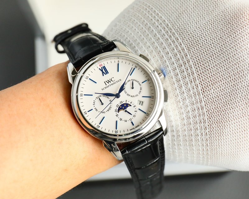 IWC 포르투기제 오토매 무브먼트 시계 001-251685