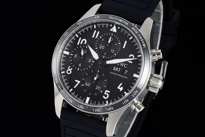 IWC 파일럿 시리즈 스틸 러버 스트랩 시계 001-251695