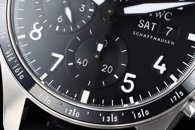 IWC 파일럿 시리즈 스틸 러버 스트랩 시계 001-251695