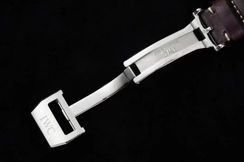IWC 빅 파일럿 연력 시계 001-251722