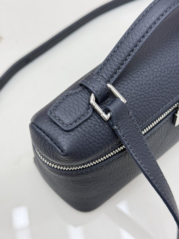 LP 리치 가죽 클러치백 001-252050