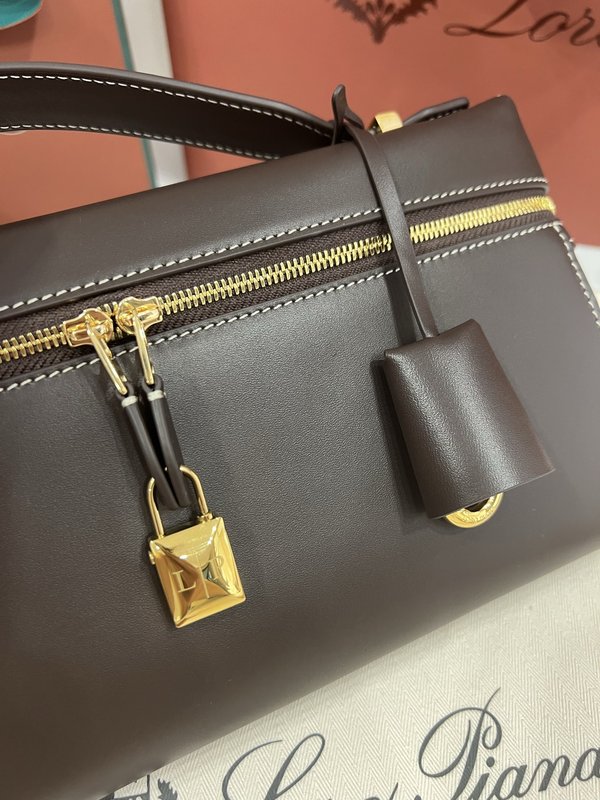 LP 엑스트라 클러치 브라운 클러치백 001-252062