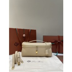 로로피아나 연유색 그레인 레더 핸드백 001-252064