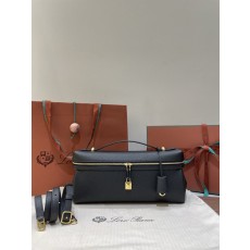 로로피아나 블랙 그레인 레더 핸드백 001-252076