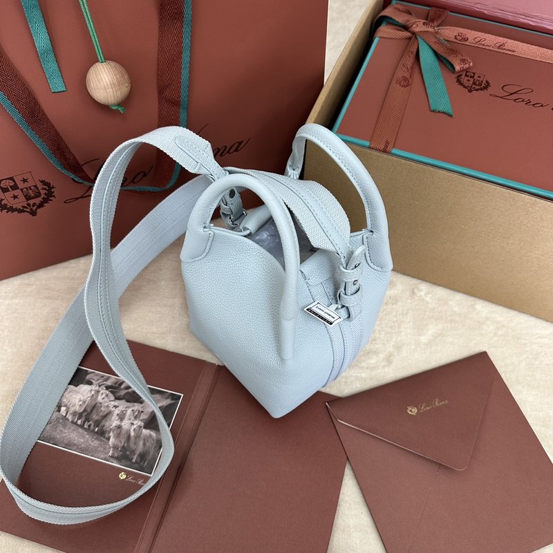 로로피아나 미니 버킷백 001-252109