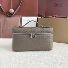 로로피아나 소프트 카프스킨 지퍼 클러치백 001-252183
