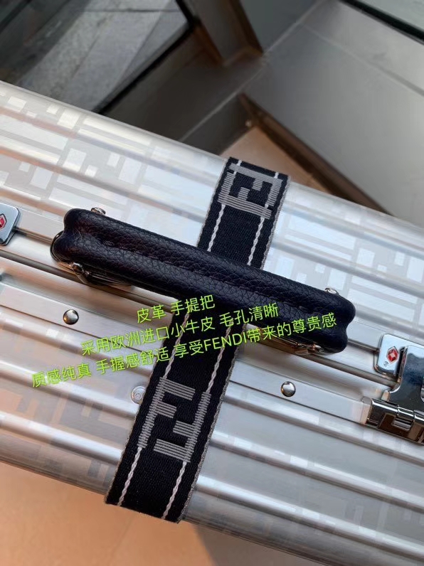 펜디 x 리모와 한정판 알루미늄 마그네슘 합금 여행용 001-252210