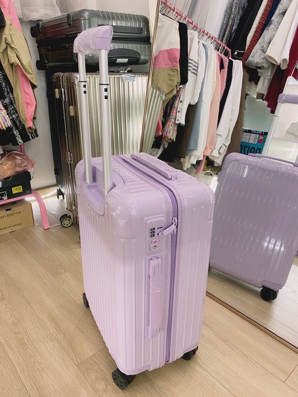 리모와 에센셜 시리즈 알루미늄 여행용 캐리어 001-252263