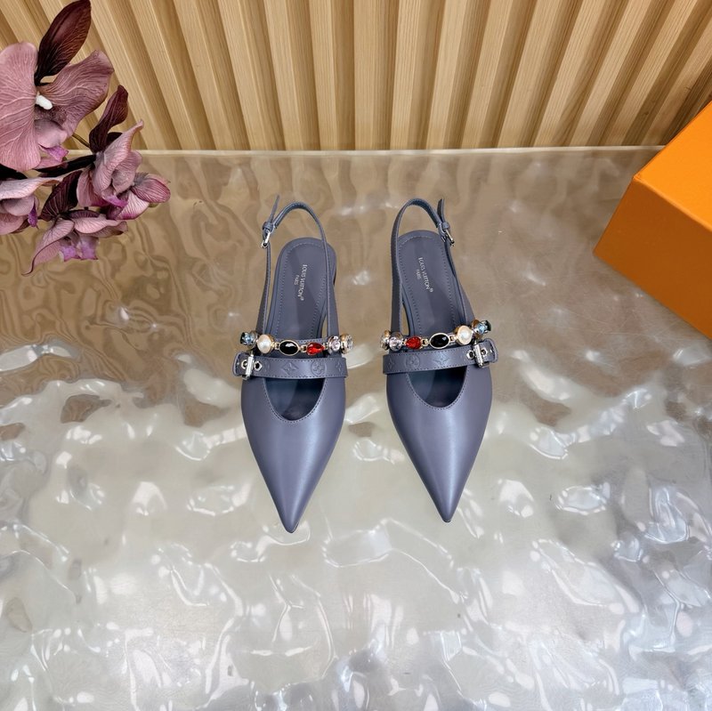루이비통 바이브 체인 백스트랩 뾰족구두 샌들 001-252357