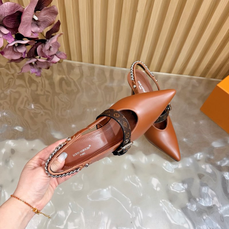 루이비통 바이브 체인 백스트랩 뾰족구두 샌들 001-252365