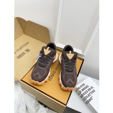 루이비통 서밋 시리즈 아웃도어 캐주얼 운동화 001-252381