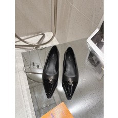 루이비통 파이킹 컬러 포인트 펌프스 001-252413