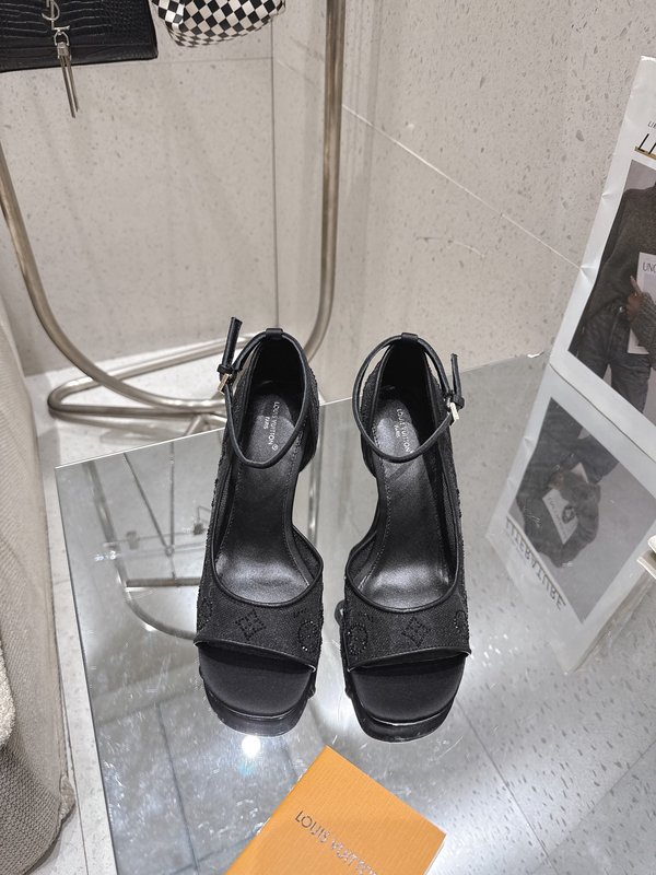 LV 메쉬 크리스탈 하이힐 샌들 001-252416