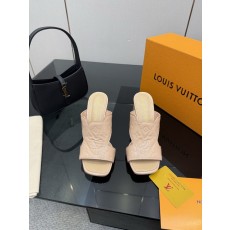 루이비통 엠보싱 에나멜 미들힐 슬리퍼 001-252438
