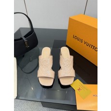 루이비통 엠보싱 에나멜 미들힐 슬리퍼 001-252452