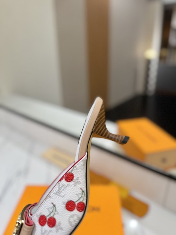 LV 모노그램 데님 버클 하이힐 샌들 001-252484