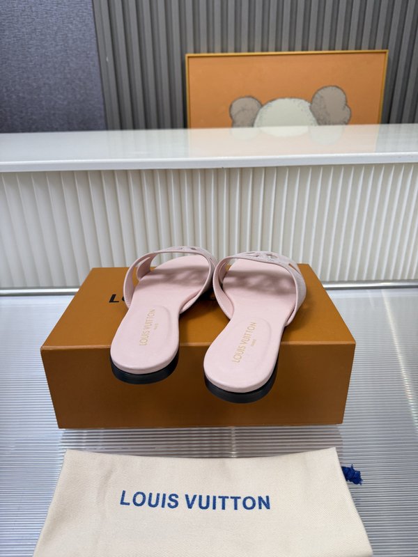 LV早春 스웨이드 양피 안감 가죽밑창 샌들 뮬 001-252496