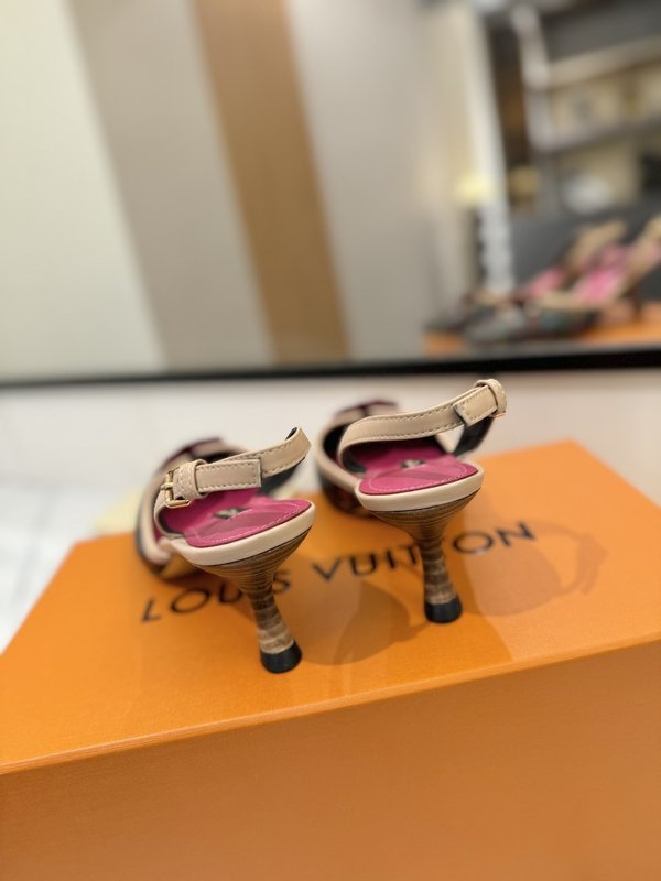 LV 모노그램 데님 버클 하이힐 샌들 001-252507