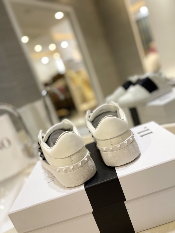 발렌티노 클래식 컬러블록 커플 스니커즈 001-252549