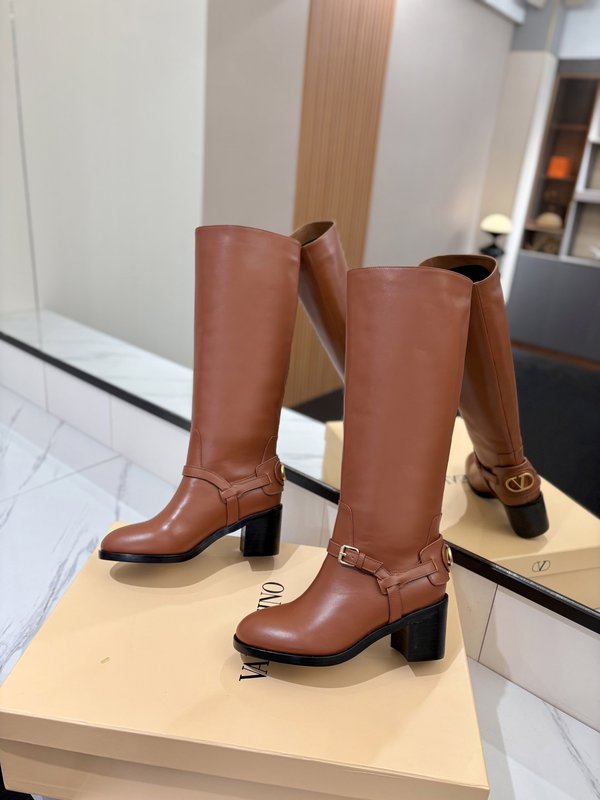 발렌티노 빈티지 버클 라운드 토 니부츠 001-252580