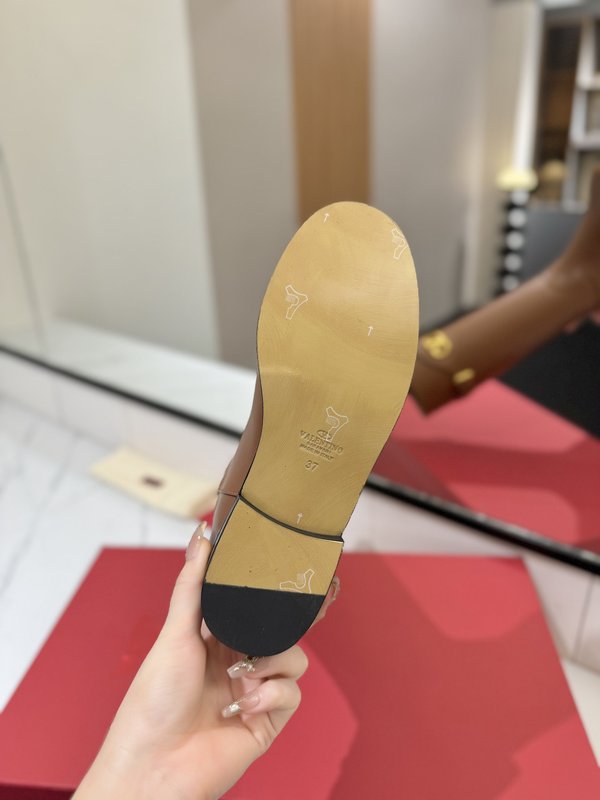 발렌티노 빈티지 버클 라운드 토 니부츠 001-252585