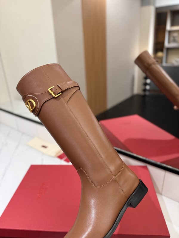 발렌티노 빈티지 버클 라운드 토 니부츠 001-252585