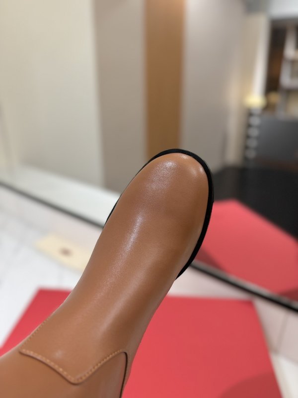 발렌티노 빈티지 버클 라운드 토 니부츠 001-252585
