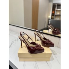 발렌티노 V 로고 에나멜 뾰족구두 힐 샌들 001-252625