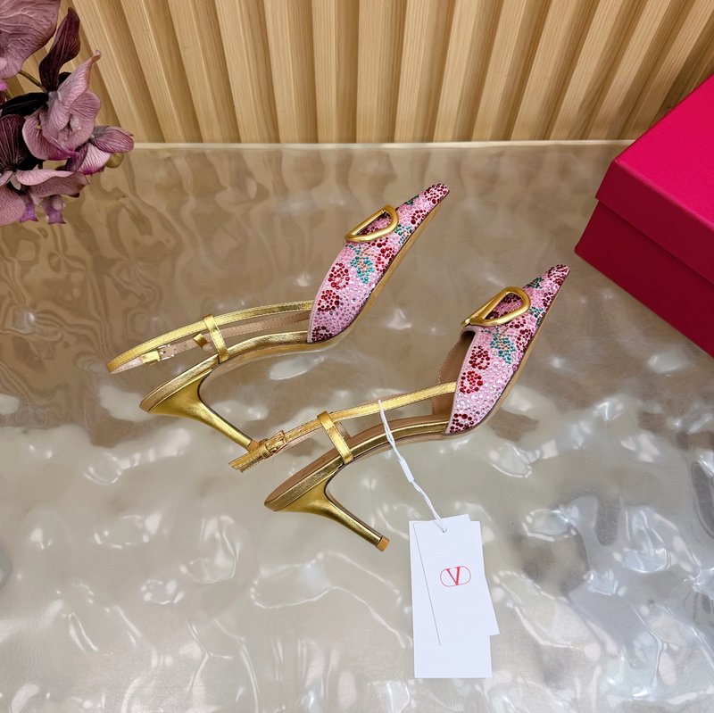발렌티노 컬러 크리스탈 V 로고 뾰족구두 힐 샌들 001-252649