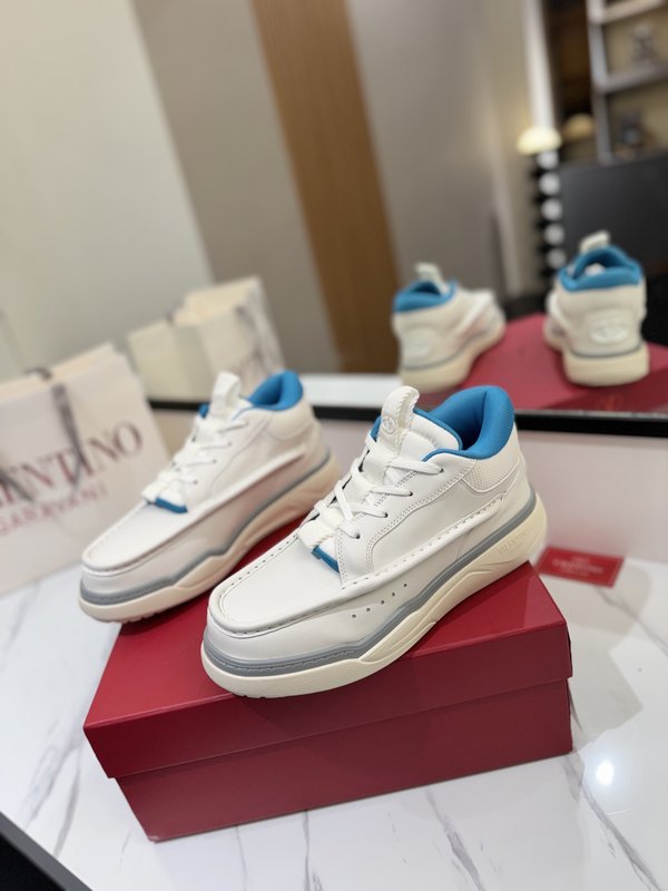 발렌티노 미드탑 커플 운동화 001-252656