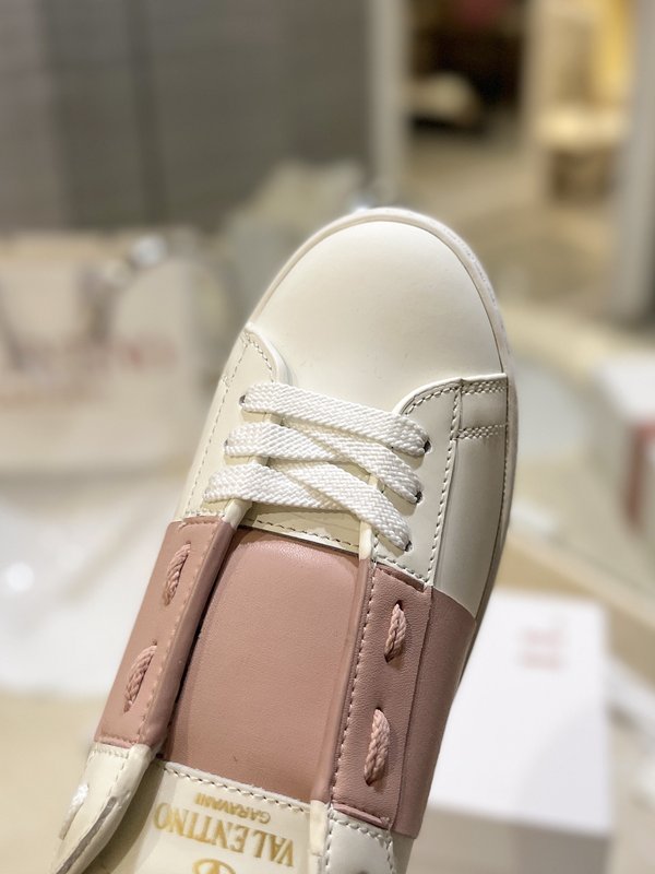 발렌티노 클래식 컬러블럭 커플 스니커즈 001-252664
