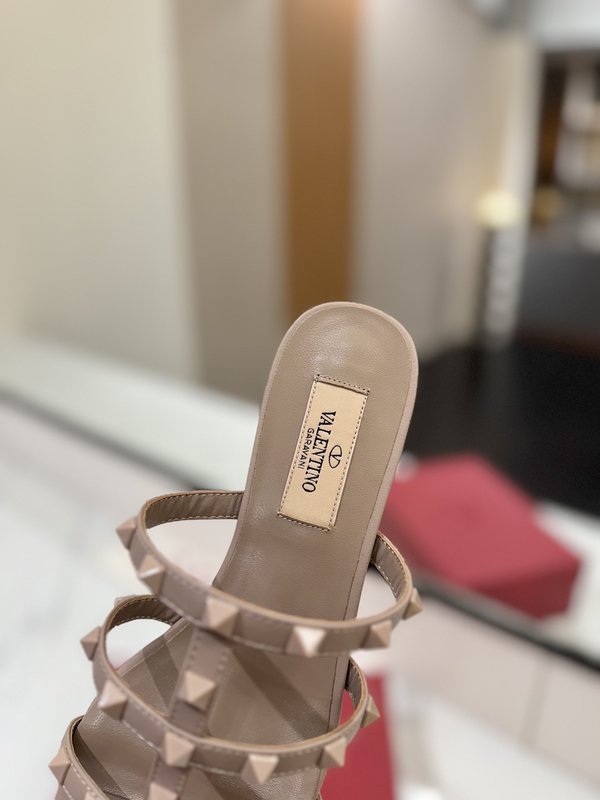 발렌티노 리 플랫 샌들 001-252667
